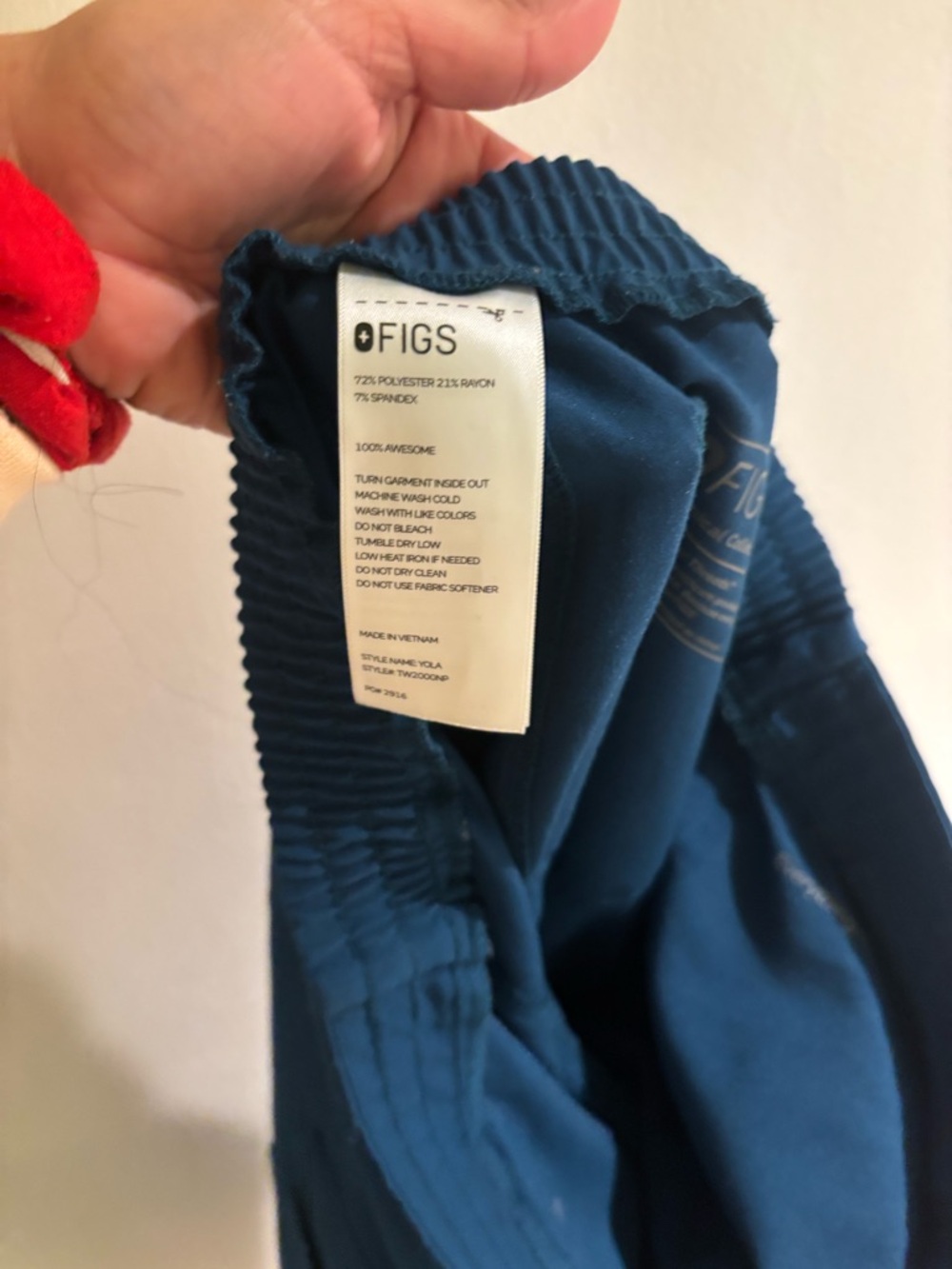 Figs Yola Skinny Scrub Pants in Deep Reef (PO# 2916) Size Medium Petite - Picture 4 of 4